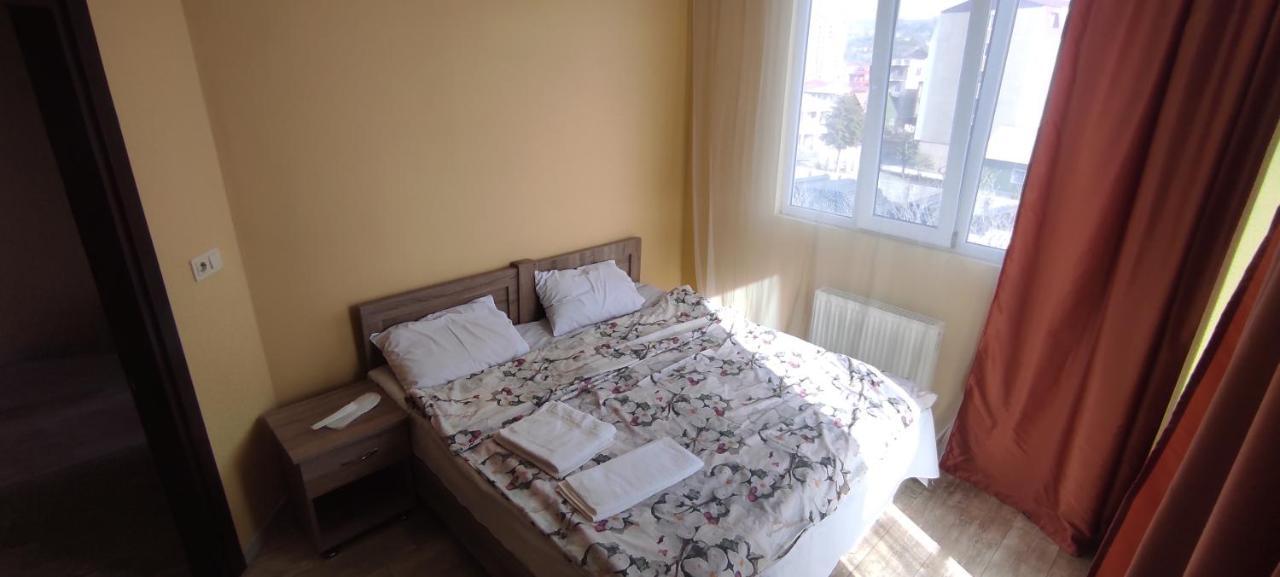 Femily Hotel In Batumi Mareti Str 2 Экстерьер фото