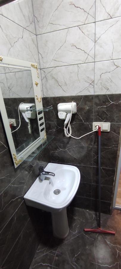 Femily Hotel In Batumi Mareti Str 2 Экстерьер фото