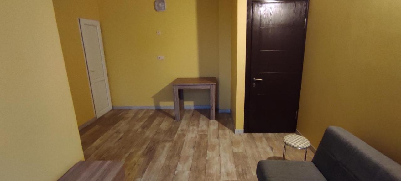 Femily Hotel In Batumi Mareti Str 2 Экстерьер фото