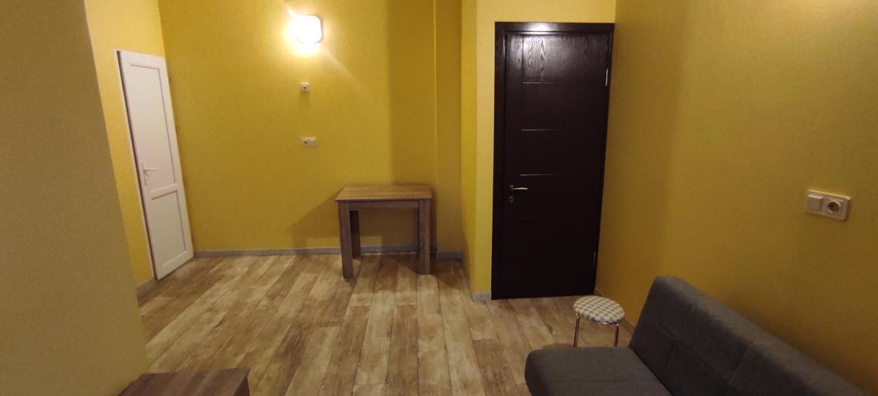 Femily Hotel In Batumi Mareti Str 2 Экстерьер фото