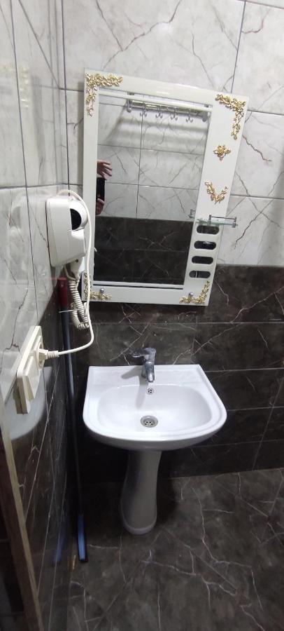 Femily Hotel In Batumi Mareti Str 2 Экстерьер фото