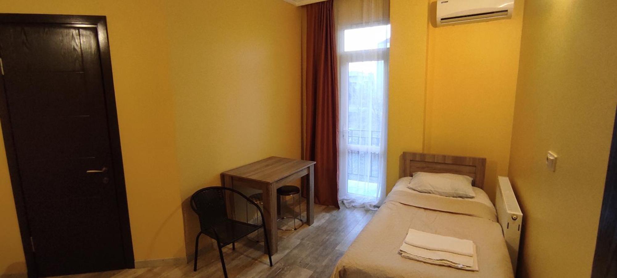 Femily Hotel In Batumi Mareti Str 2 Экстерьер фото