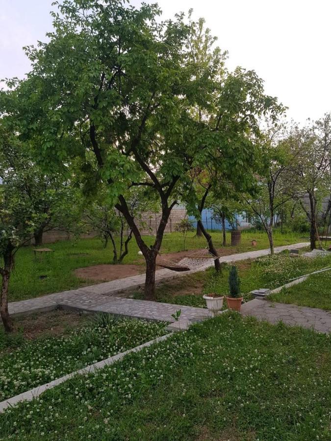 Femily Hotel In Batumi Mareti Str 2 Экстерьер фото
