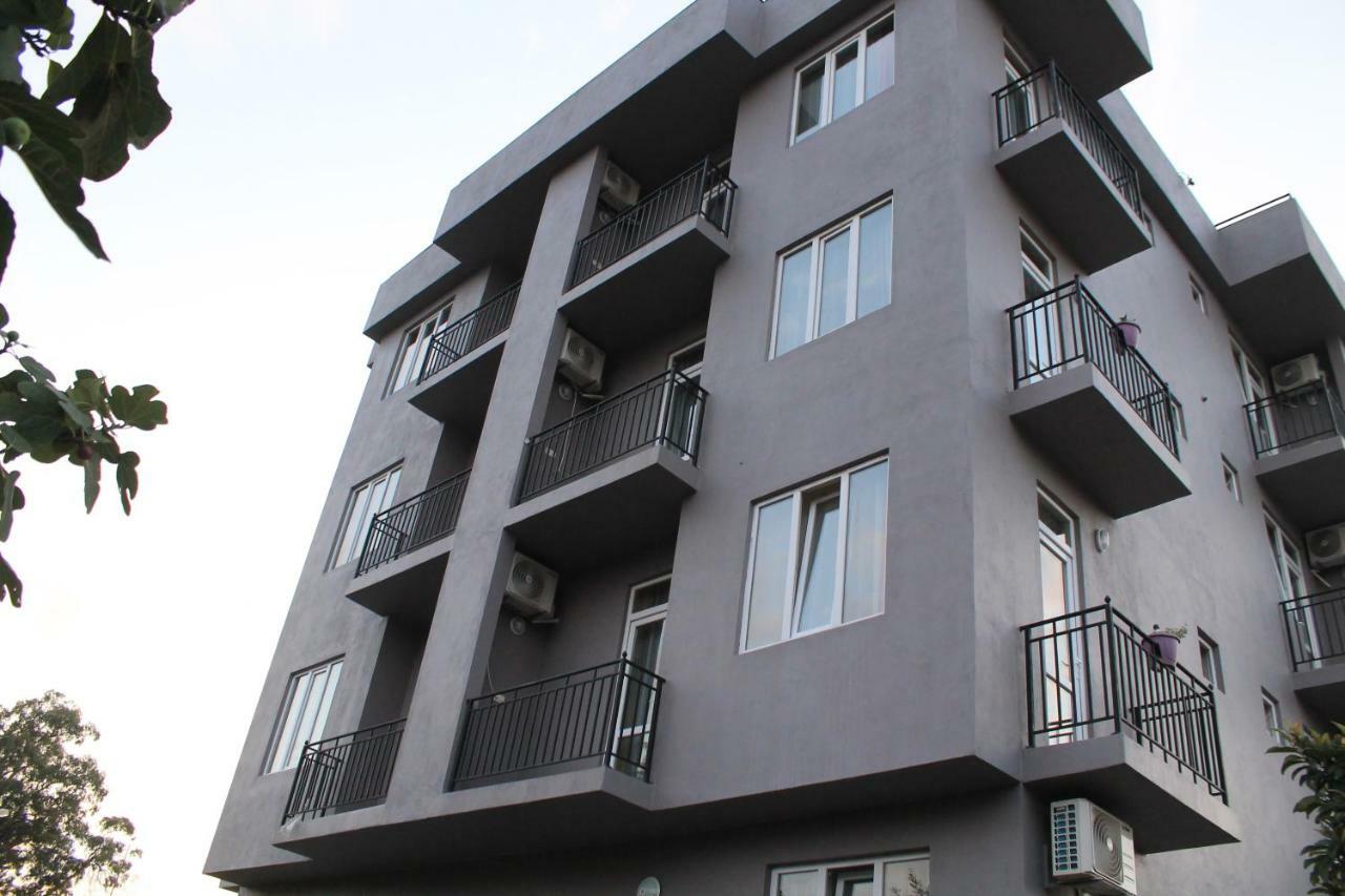 Femily Hotel In Batumi Mareti Str 2 Экстерьер фото